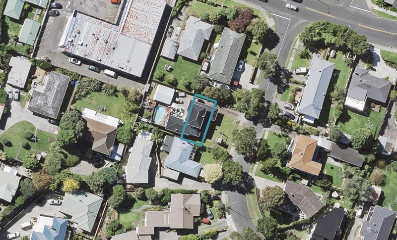 3B Yeoman Place, Howick, Auckland - Carousel 1