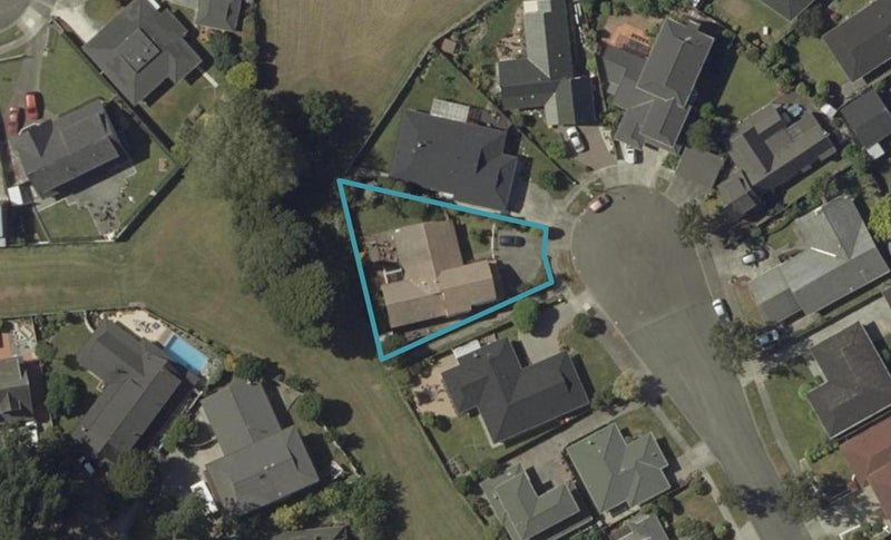 11 Caulfield Place, Awapuni, Palmerston North - Carousel 1