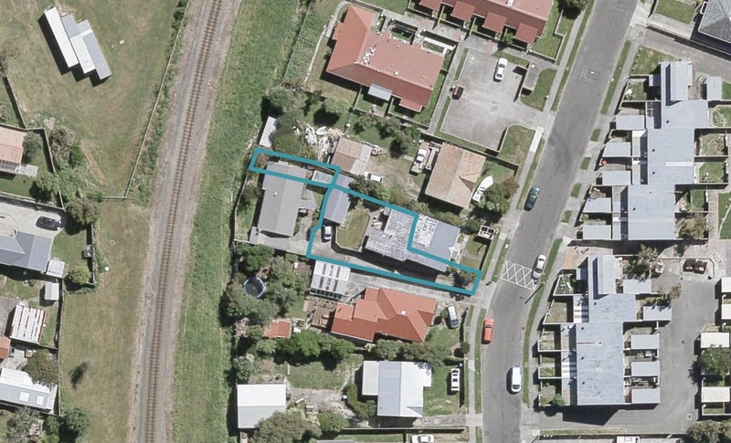 11/15 Awamutu Grove, Waiwhetu, Lower Hutt - Carousel 1