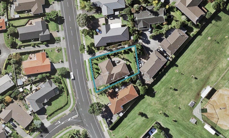 38 Nicholas Road, Somerville, Manukau - Carousel 1