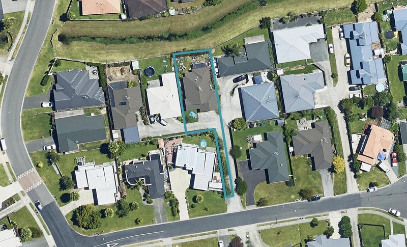 9A Lisa Place, Brookfield, Tauranga - Carousel 1