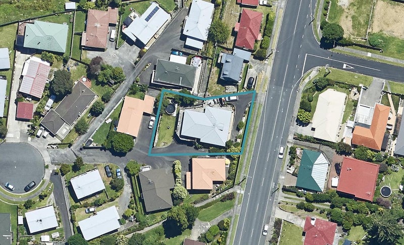 42 Otumoetai Road, Judea, Tauranga - Carousel 1