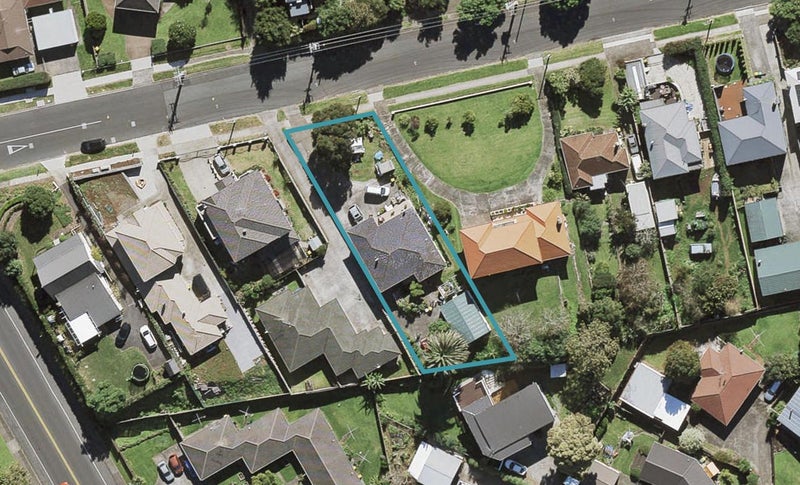 4 Hastie Avenue, Mangere Bridge, Auckland - Carousel 1