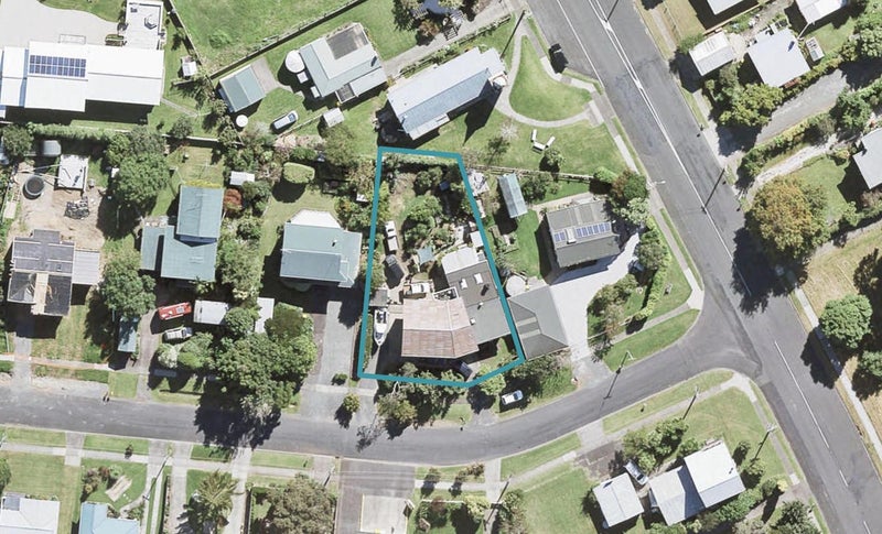 3 Banks Road, Papakura - Carousel 1