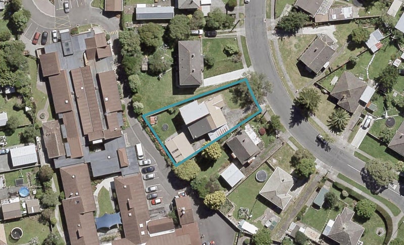 7 Biddle Crescent, Taita, Lower Hutt - Carousel 1