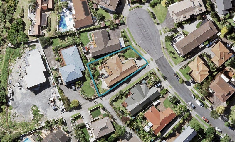 44 Venus Place, Half Moon Bay, Auckland - Carousel 1