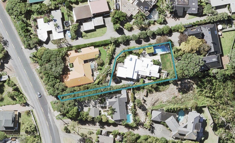 267 Beach Road, Campbells Bay, Auckland - Carousel 1