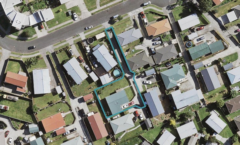 73 Templeton Place, Clendon Park, Auckland - Carousel 1