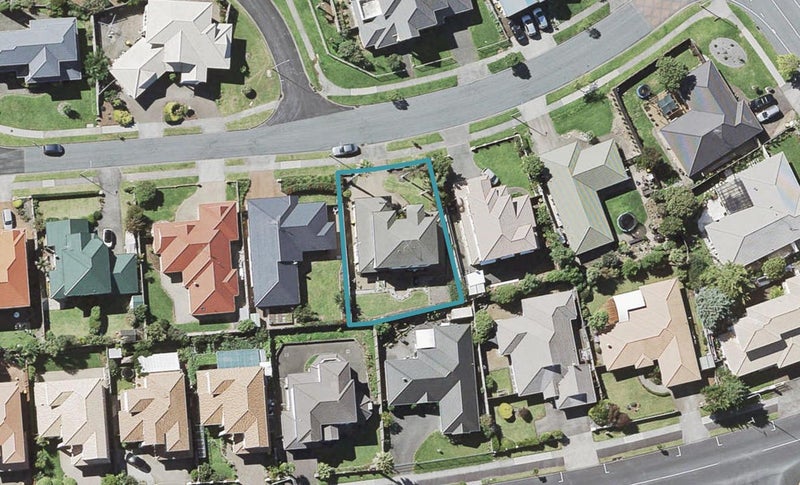 10 Sandalwood Place, Somerville, Manukau - Carousel 1