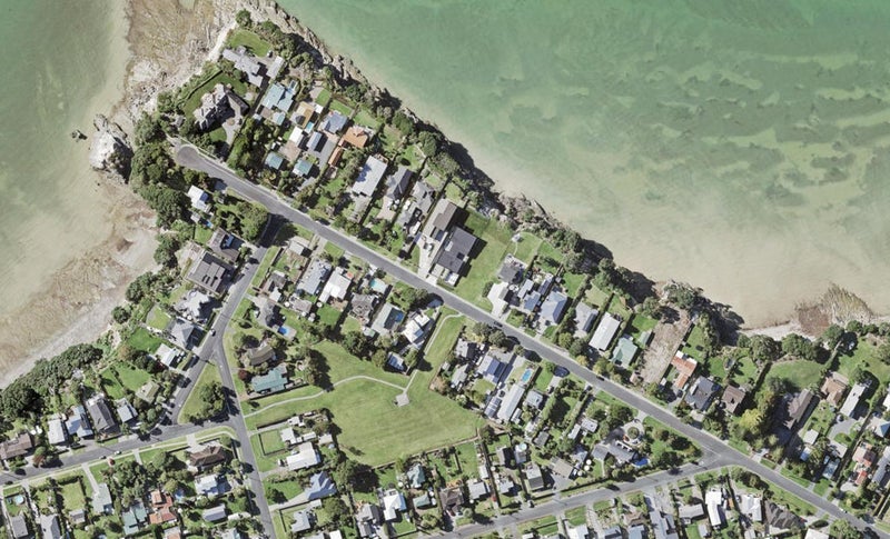 41 Pohutukawa Road, Beachlands, Auckland - Carousel 1