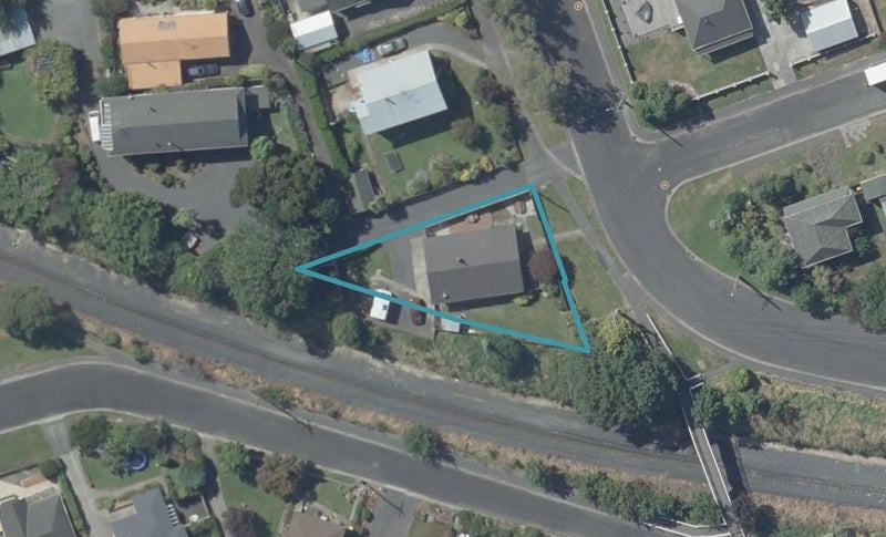 4A Runciman Street, Abbotsford, Dunedin - Carousel 1