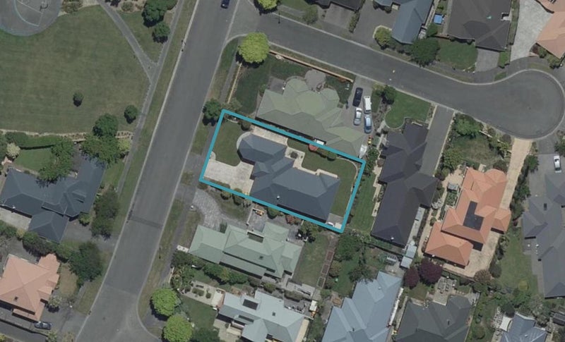 12 Fairway Drive, Shirley, Christchurch - Carousel 1