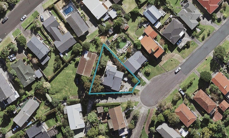 22 Welland Place, Hillcrest, Auckland - Carousel 1