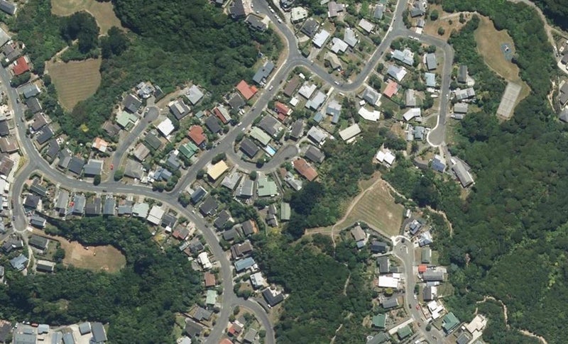 16 Livet Place, Papakowhai, Porirua - Carousel 1