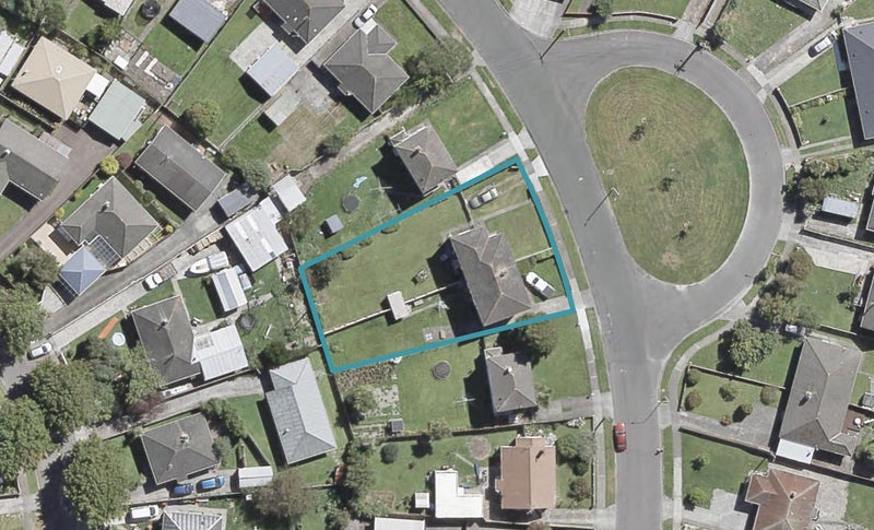 2/79 Hewer Crescent, Naenae, Lower Hutt - Carousel 1