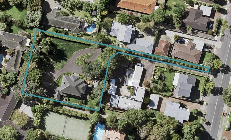 84 Glenmore Road, Sunnyhills, Auckland - Carousel 1
