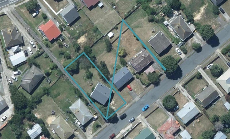 25 Arahura Crescent, Waitangirua, Porirua - Carousel 1