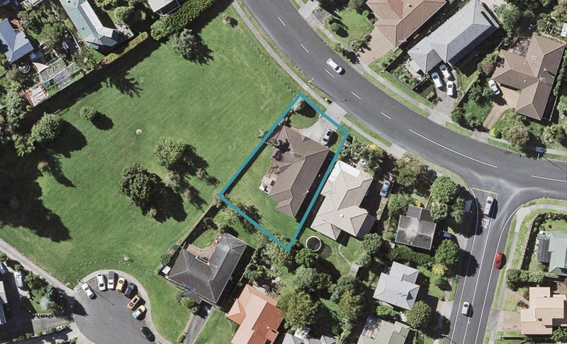 46 Lexington Drive, Botany Downs, Auckland - Carousel 1