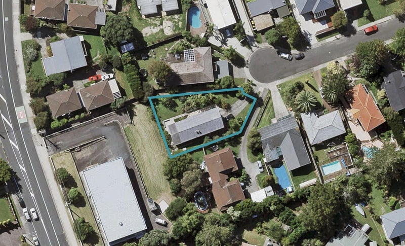 14 Regal Place, Forrest Hill, Auckland - Carousel 1