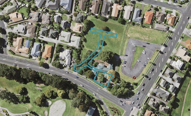 3 Huaota Place, Botany Downs, Auckland - Carousel 1