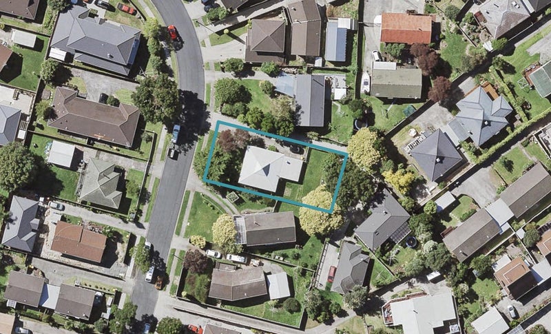 18 Cranberry Place, Bucklands Beach, Auckland - Carousel 1