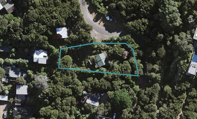 24 Okoka Road, Omiha, Waiheke Island - Carousel 1