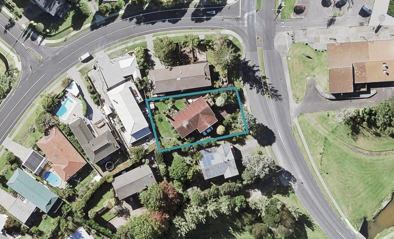 88 Glencoe Road, Browns Bay, Auckland - Carousel 1