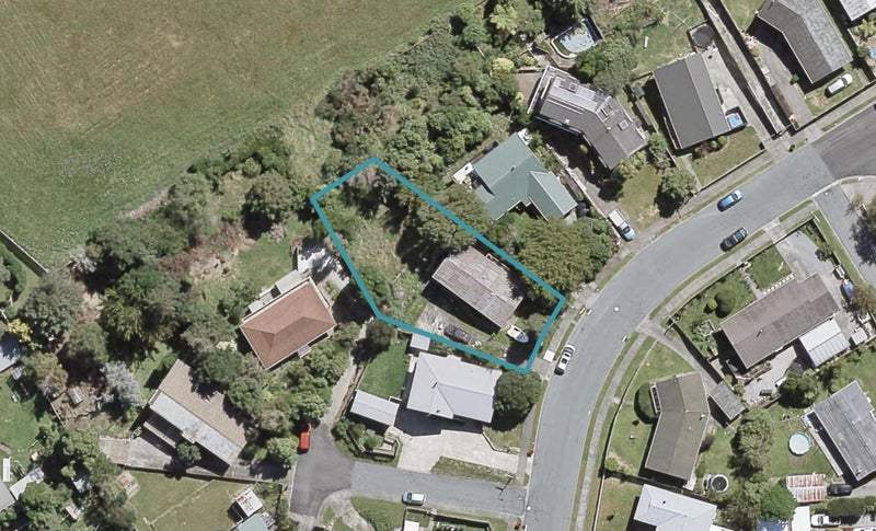 43 Aniseed Grove, Timberlea, Upper Hutt - Carousel 1
