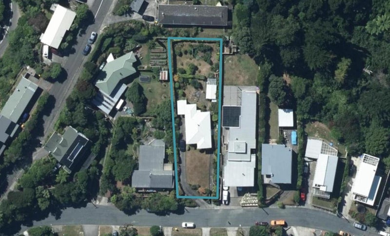 9 Corlett Road, Plimmerton, Porirua - Carousel 1
