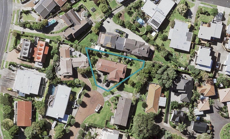 8 Icarus Place, Half Moon Bay, Auckland - Carousel 1