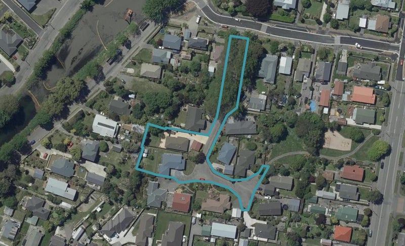 2/2 Skylark Lane, Woolston, Christchurch - Carousel 1