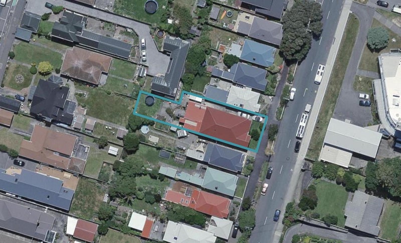 170 Clyde Street, Island Bay, Wellington - Carousel 1