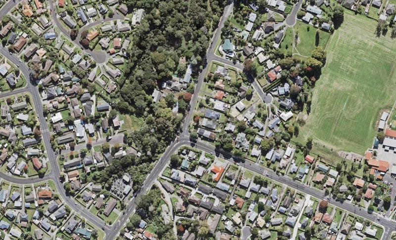 77 Sabulite Road, Kelston, Auckland - Carousel 1