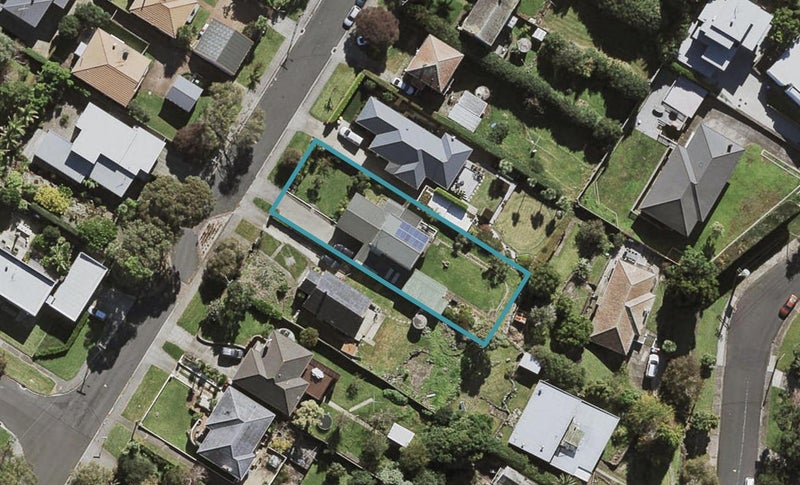 31 Te Kawa Road, Greenlane, Auckland - Carousel 1