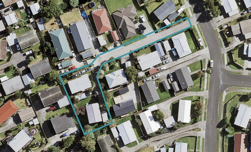 1/11 Templeton Place, Clendon Park, Auckland - Carousel 1
