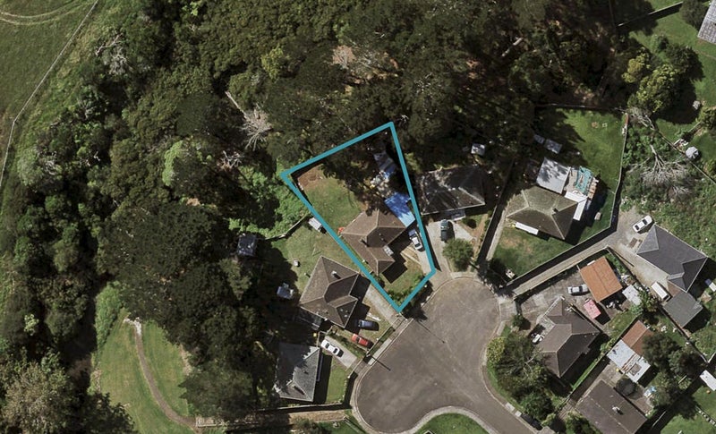 13 Eccles Place, Otara, Auckland - Carousel 1
