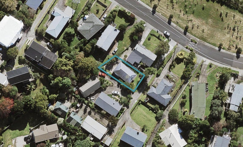 99A Hendry Avenue, Hillsborough, Auckland - Carousel 1