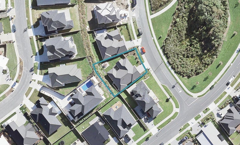 222 Harris Drive, Silverdale, Silverdale - Carousel 1