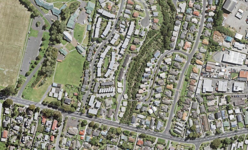 427 West Coast Road, GLEN EDEN, AUCKLAND - Carousel 1