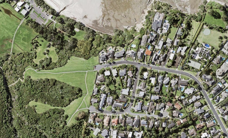 218 Bleakhouse Road, Mellons Bay, Auckland - Carousel 1