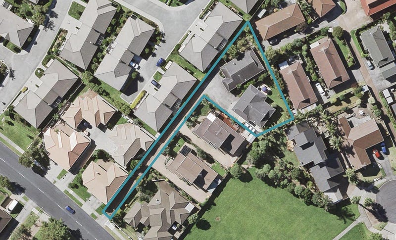 1/79 Mirrabooka Avenue, Botany Downs, Auckland - Carousel 1