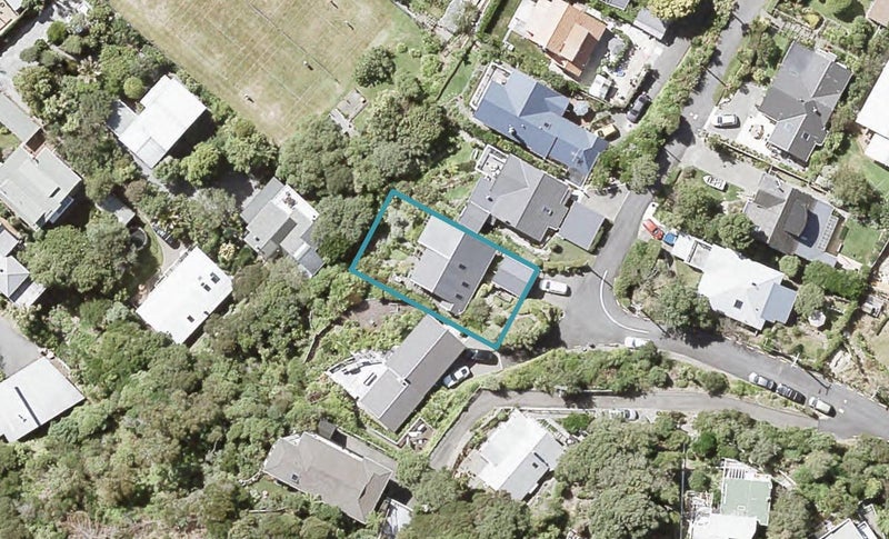 10 Manuka Terrace, Eastbourne, Lower Hutt - Carousel 1