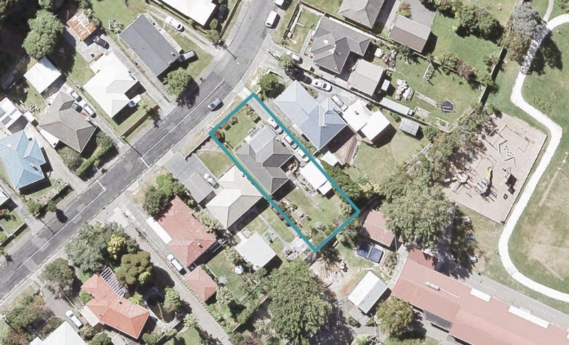 21 Lees Grove, Wainuiomata, Lower Hutt - Carousel 1