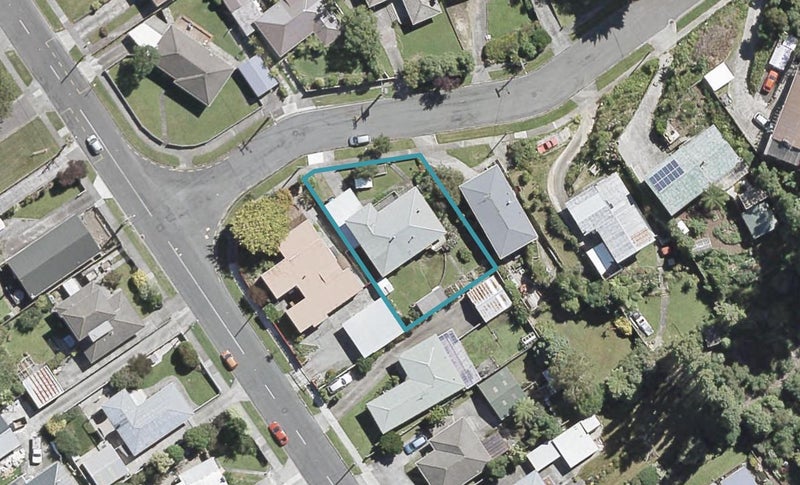 61 Lowry Crescent, Stokes Valley, Lower Hutt - Carousel 1