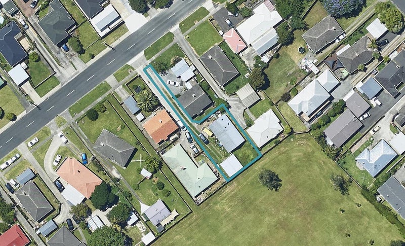37B Cook Street, Gate Pa, Tauranga - Carousel 1