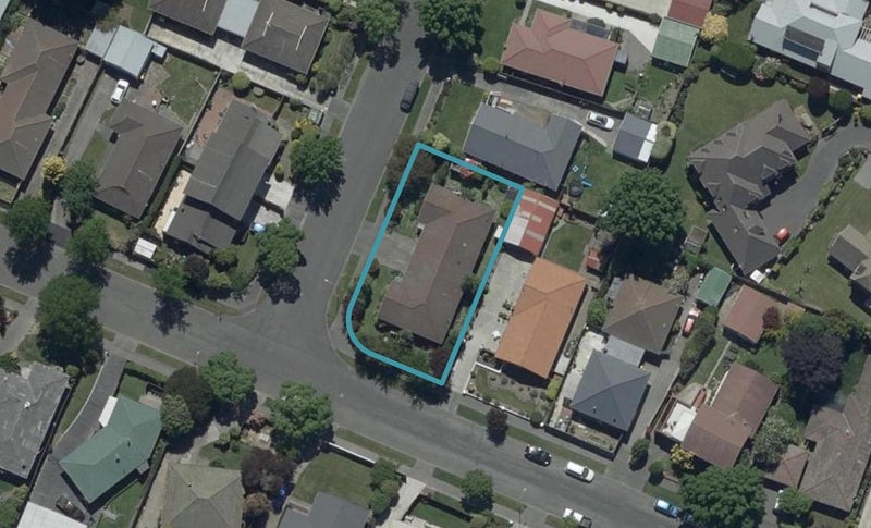 2 Karnak Crescent, Russley, Christchurch - Carousel 1