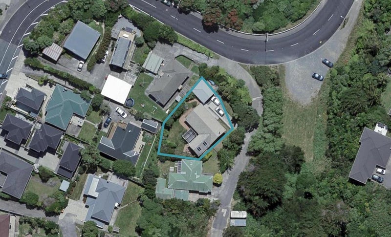 126 Helston Road, Paparangi, Wellington - Carousel 1