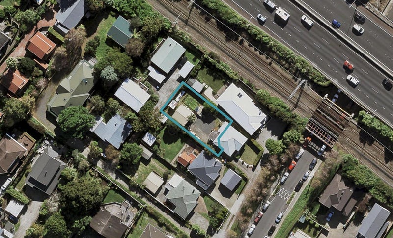 20A Walpole Street, Ellerslie, Auckland - Carousel 1