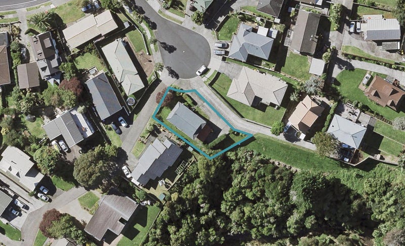 25 Jay Court, Botany Downs, Auckland - Carousel 1