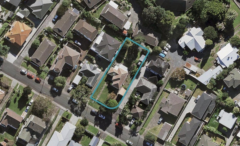 10 William Avenue, Greenlane, Auckland - Carousel 1